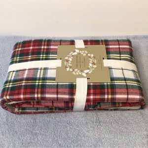 Leila’s Home Living 60” x 120” table cloth